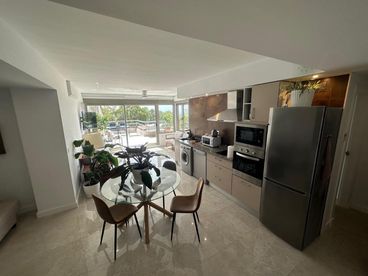 Penthouse Puerta De Pedregalejo Apartment Malaga Exterior photo